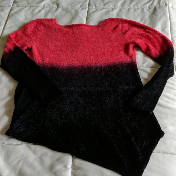 Top - Picture 3 of 4